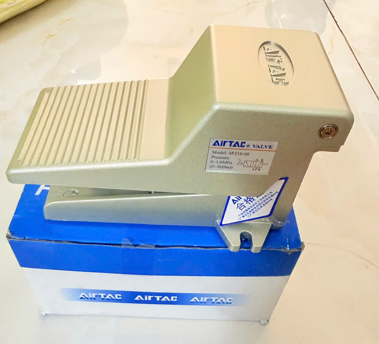 Bàn đạp F21008w